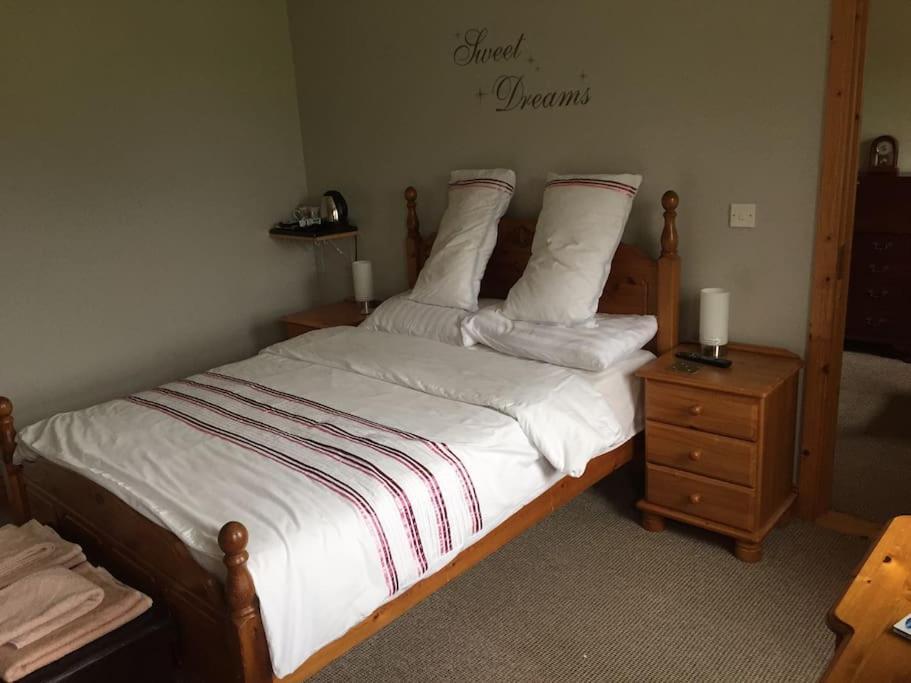 Fermanagh Lakeside Self Catering Corranny 外观 照片